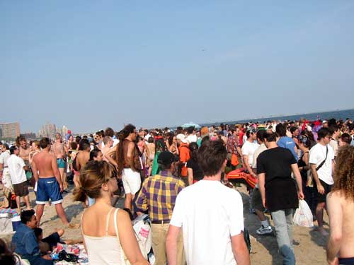 beach + crowd