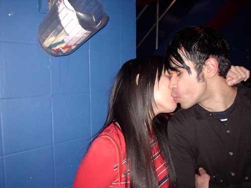 kiss