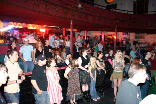 crowd + band