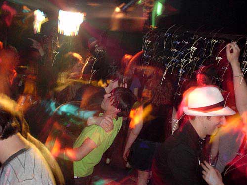 misshapes + crowd