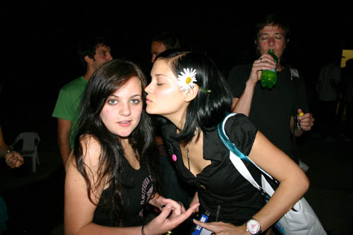 leigh, sarah
