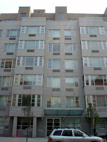 222 e 3rd