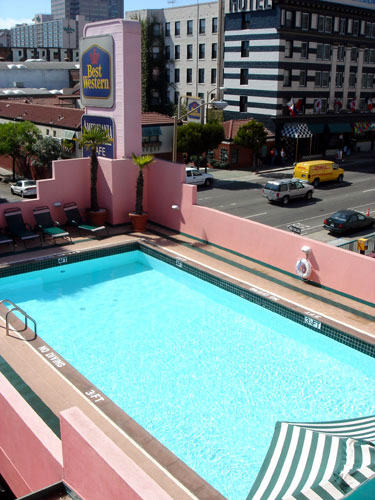 hotel + pool