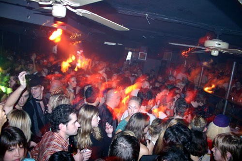misshapes + crowd