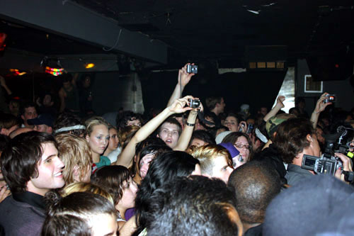 misshapes + crowd