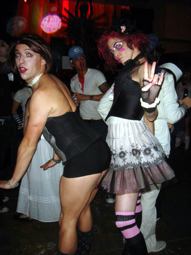 halloween + amanda