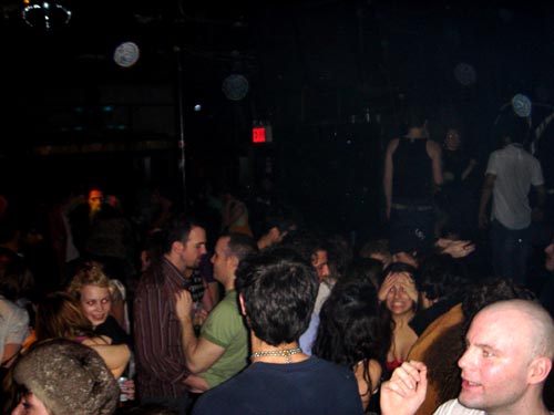 misshapes + crowd