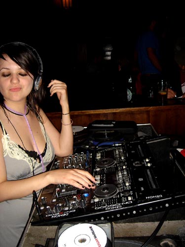 dj