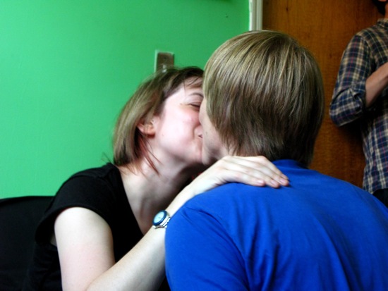 kiss