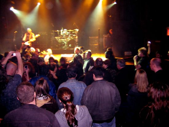 crowd + band