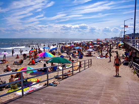 beach + crowd