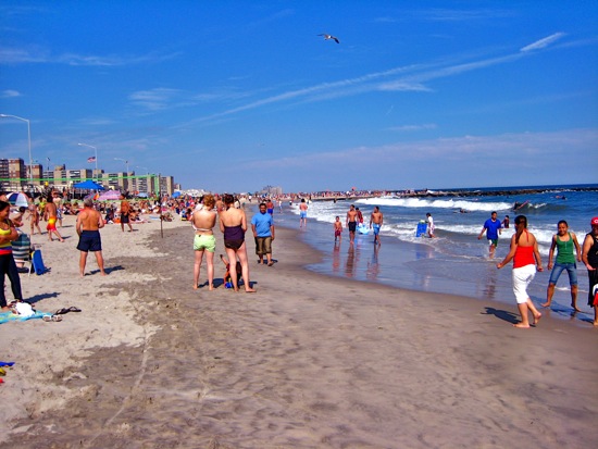 beach + crowd