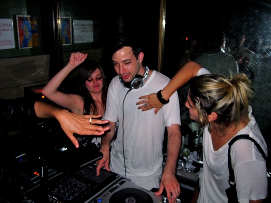 dj