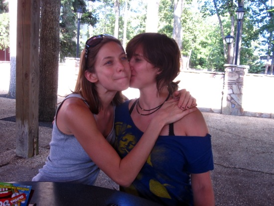 kiss